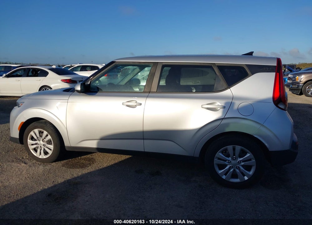 2020 KIA SOUL LX VIN: KNDJ23AU6L7099033