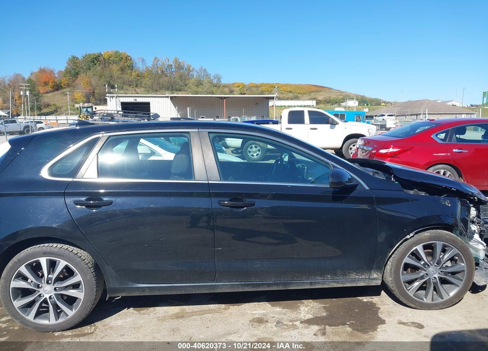 2018 HYUNDAI ELANTRA GT VIN: KMHH35LE9JU018985
