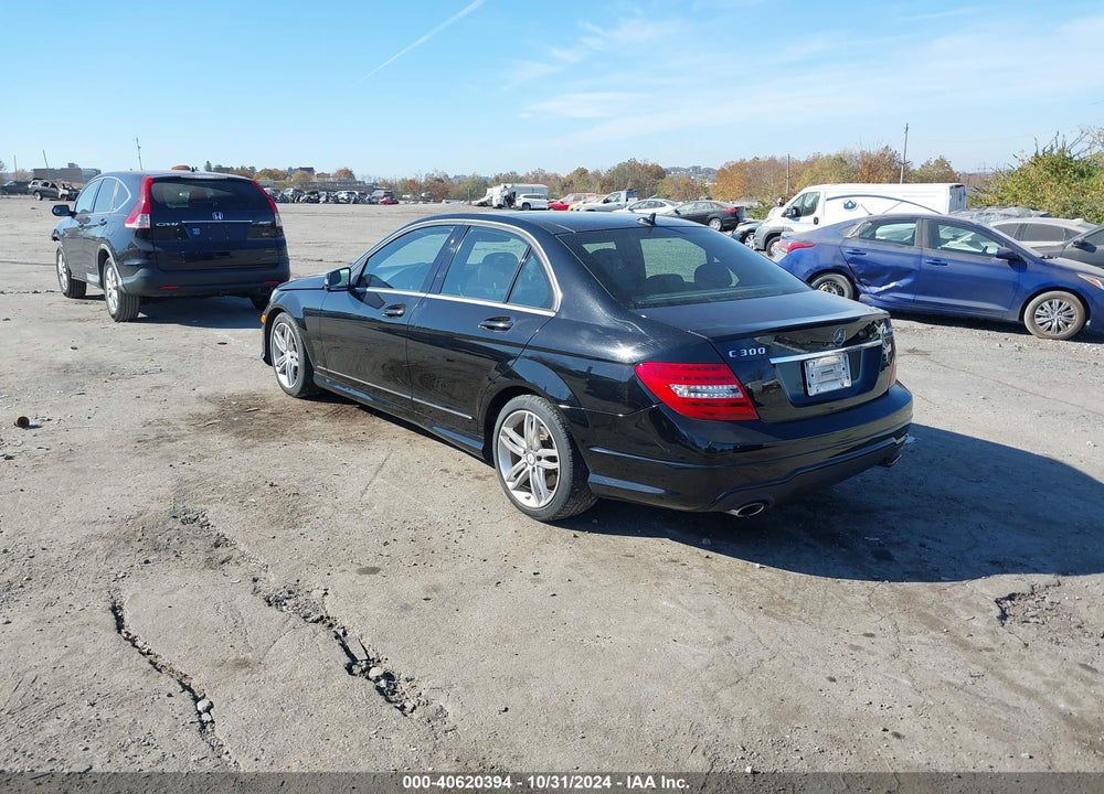 2014 MERCEDES-BENZ C 300 LUXURY 4MATIC/SPORT 4MATIC VIN: WDDGF8AB7ER318427