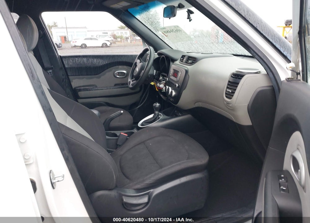 2015 KIA SOUL VIN: KNDJN2A23F7167082