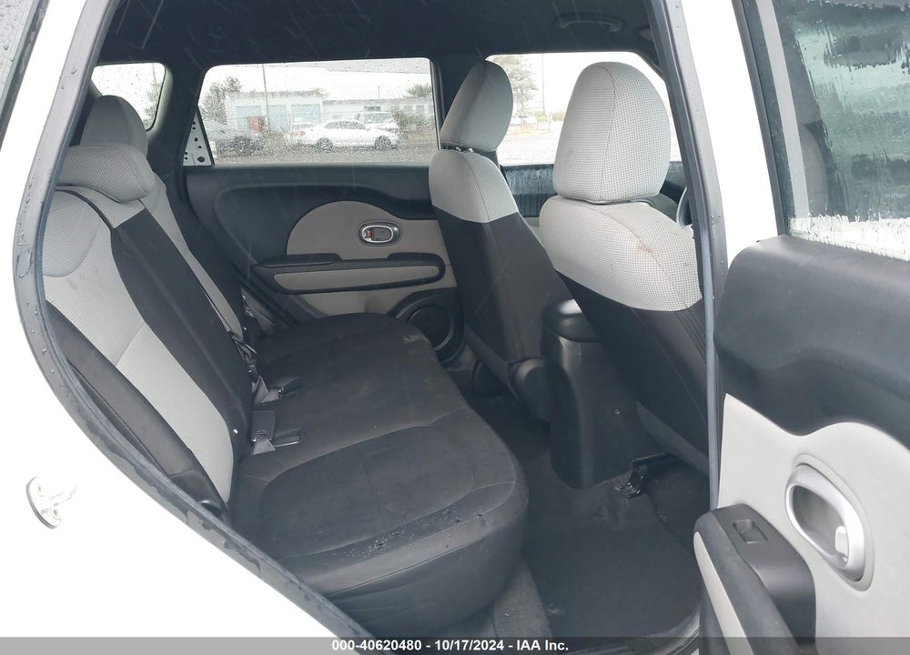 2015 KIA SOUL VIN: KNDJN2A23F7167082