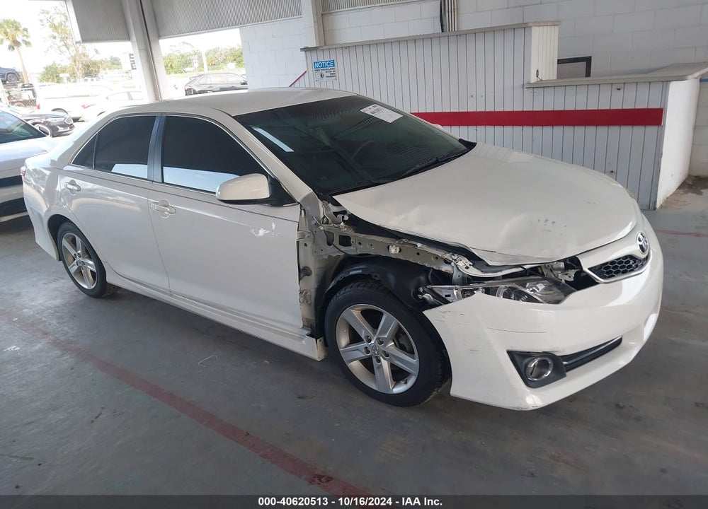 2013 TOYOTA CAMRY SE VIN: 4T1BF1FK5DU720605