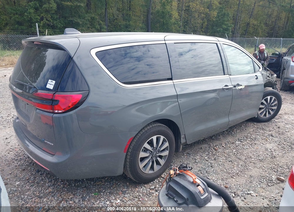 2022 CHRYSLER PACIFICA HYBRID TOURING L VIN: 2C4RC1L79NR148089