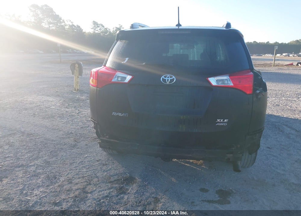 2015 TOYOTA RAV4 XLE VIN: 2T3RFREV3FW306094
