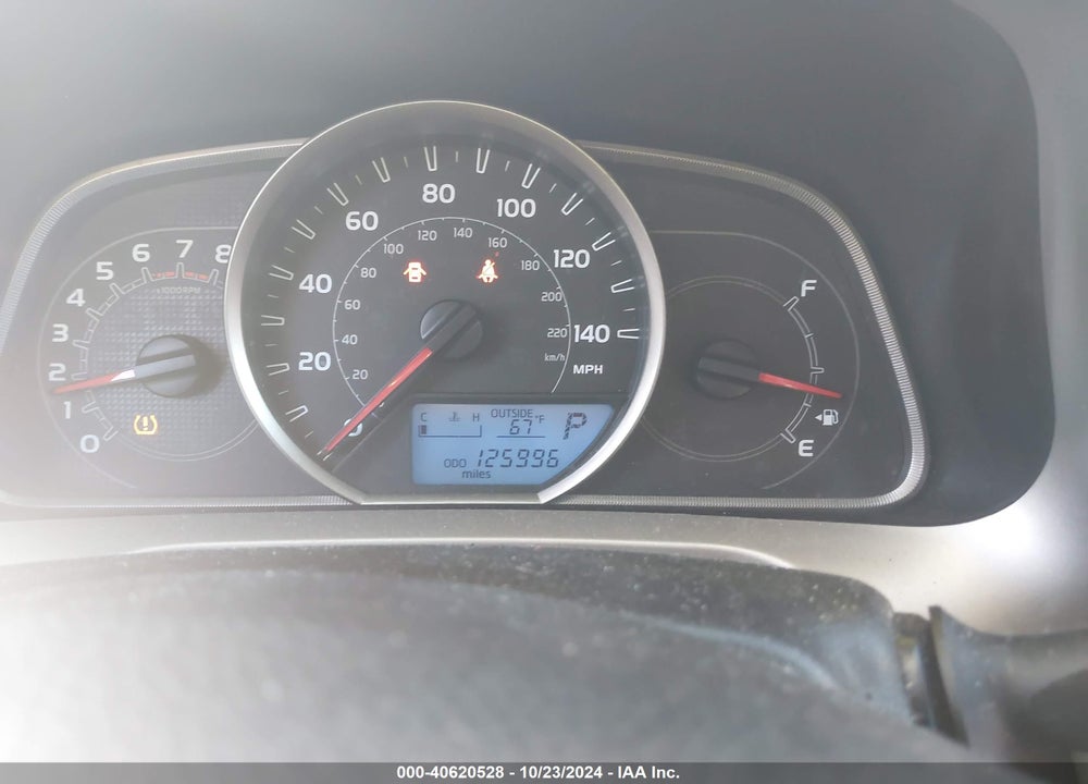 2015 TOYOTA RAV4 XLE VIN: 2T3RFREV3FW306094
