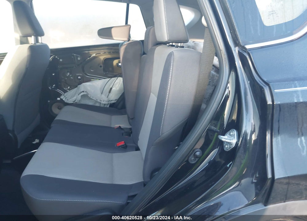 2015 TOYOTA RAV4 XLE VIN: 2T3RFREV3FW306094