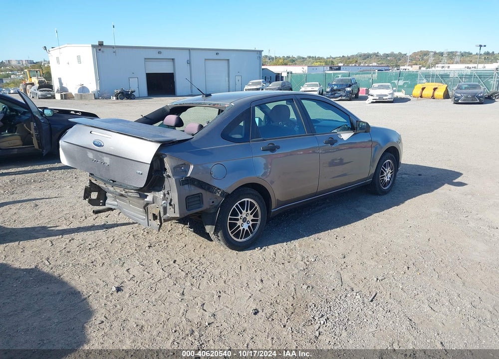 2011 FORD FOCUS SE VIN: 1FAHP3FN1BW140812
