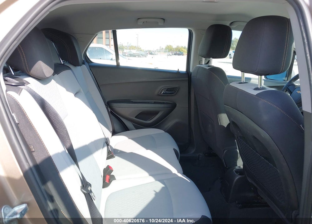 2018 CHEVROLET TRAX LS VIN: 3GNCJKSB6JL161436