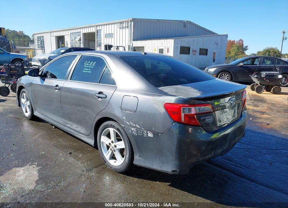 2013 TOYOTA CAMRY SE VIN: 4T1BF1FK1DU647149