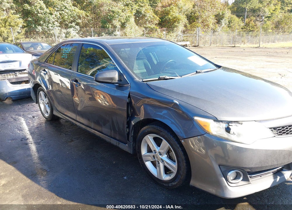 2013 TOYOTA CAMRY SE VIN: 4T1BF1FK1DU647149