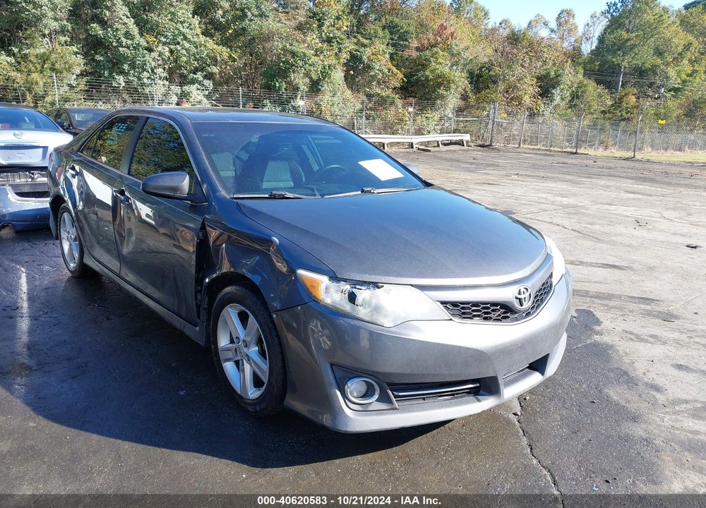 2013 TOYOTA CAMRY SE VIN: 4T1BF1FK1DU647149