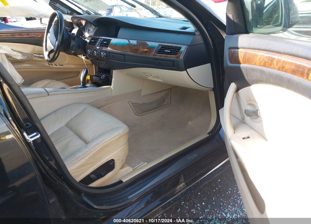 2008 BMW 528I VIN: WBANU53558CT18735