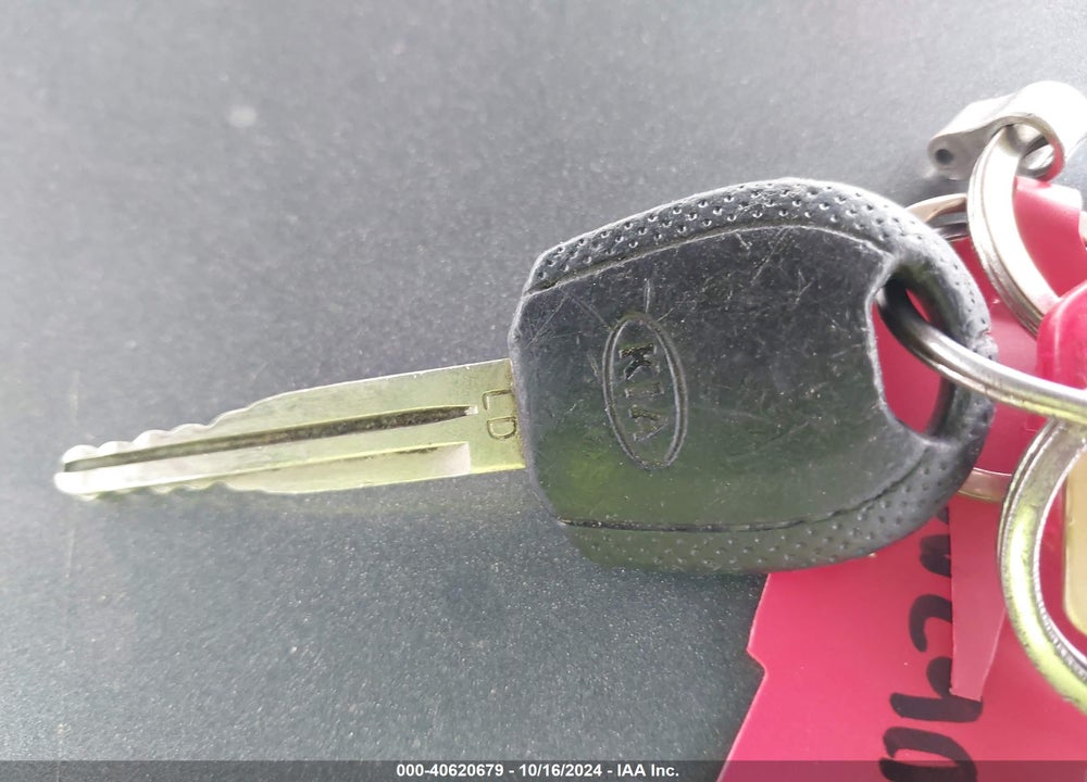 2007 KIA SPORTAGE LX V6 VIN: KNDJE723277396245