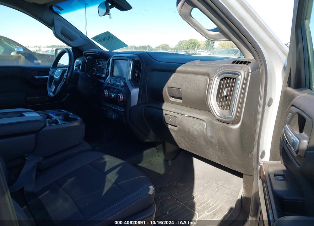 2020 GMC SIERRA 1500 4WD  SHORT BOX SLE/4WD  STANDARD BOX SLE VIN: 1GTU9BED8LZ196302