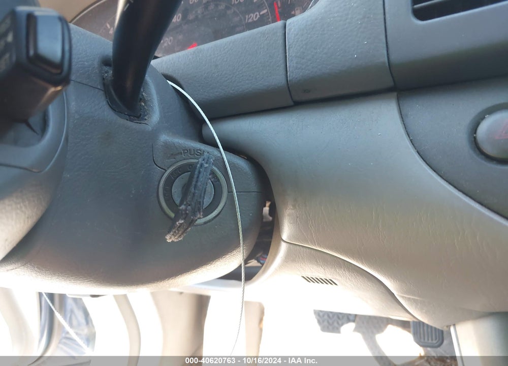 2005 TOYOTA CAMRY LE VIN: 4T1BE32K55U417118
