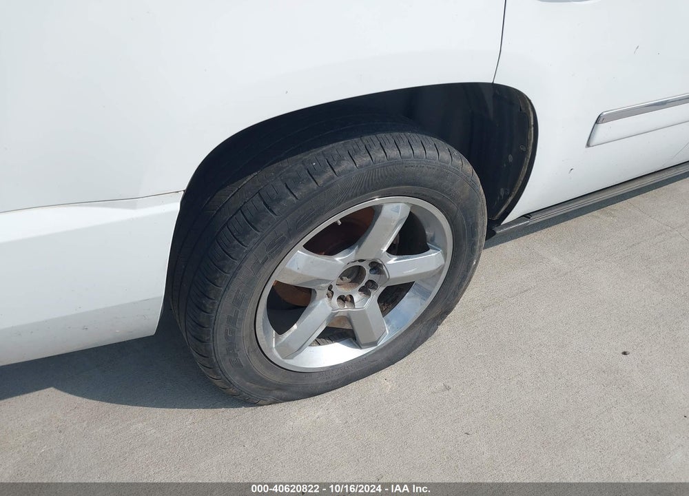 2009 CHEVROLET TAHOE LTZ VIN: 1GNFC33029R160024