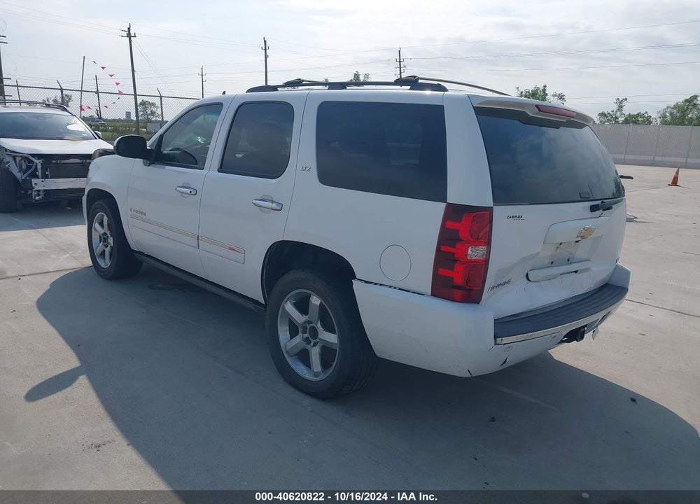 2009 CHEVROLET TAHOE LTZ VIN: 1GNFC33029R160024