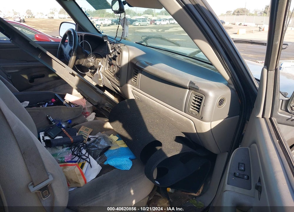 2004 GMC YUKON SLE VIN: 1GKEC13V44R113773