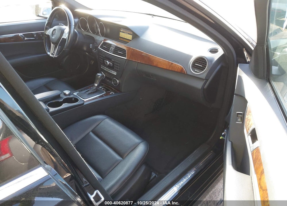 2012 MERCEDES-BENZ C 300 LUXURY 4MATIC/SPORT 4MATIC VIN: WDDGF8BB3CA709214