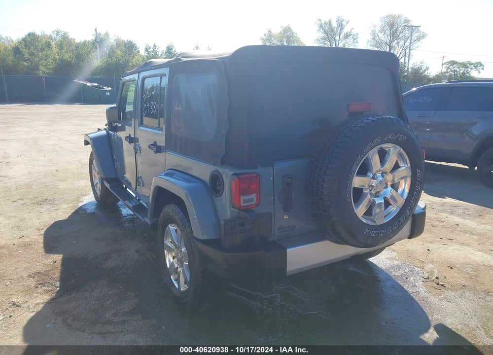 2015 JEEP WRANGLER UNLIMITED SAHARA VIN: 1C4BJWEG5FL582666