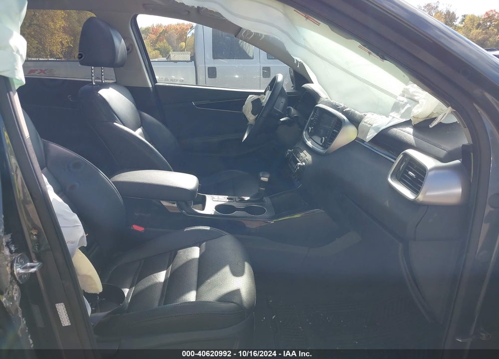 2020 KIA SORENTO 3.3L EX VIN: 5XYPHDA51LG678943