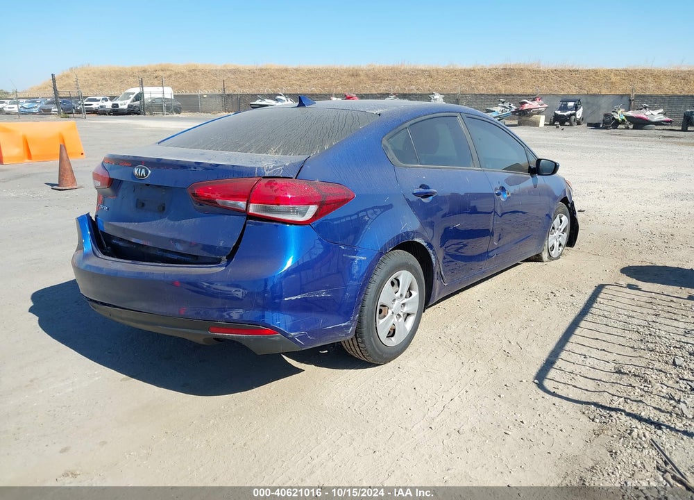 2018 KIA FORTE VIN: 3KPFK4A73JE264359
