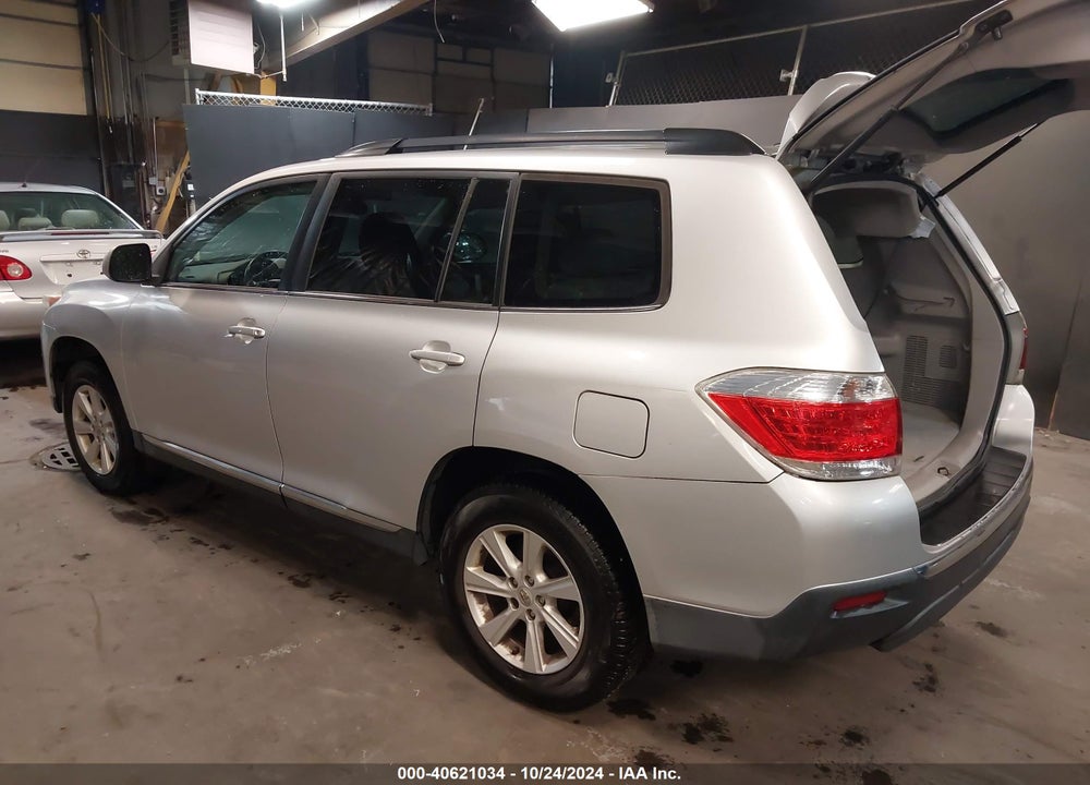 2012 TOYOTA HIGHLANDER SE VIN: 5TDBK3EH0CS097091