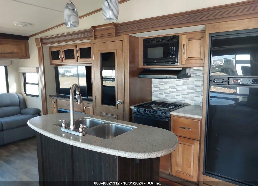 2014 GRAND DESIGN REFLECTION VIN: 573FR3322E1200337