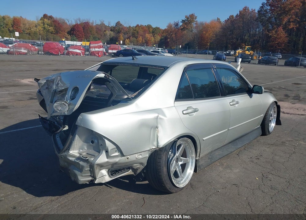 2002 LEXUS IS 300 BASE W/5-SPEED MANUAL VIN: JTHBD192X20033726