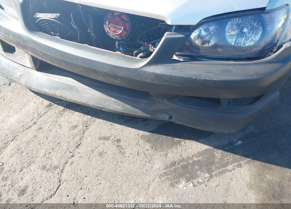 2002 LEXUS IS 300 BASE W/5-SPEED MANUAL VIN: JTHBD192X20033726