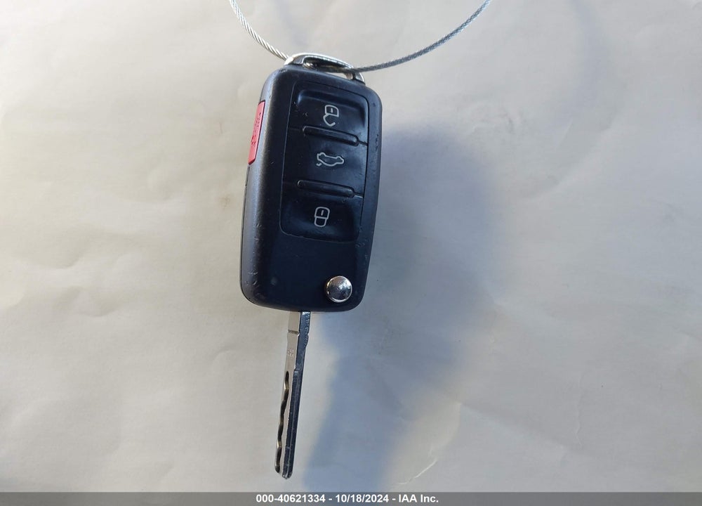 2013 VOLKSWAGEN GOLF 2.0L TDI 4-DOOR VIN: WVWDM7AJ2DW088817