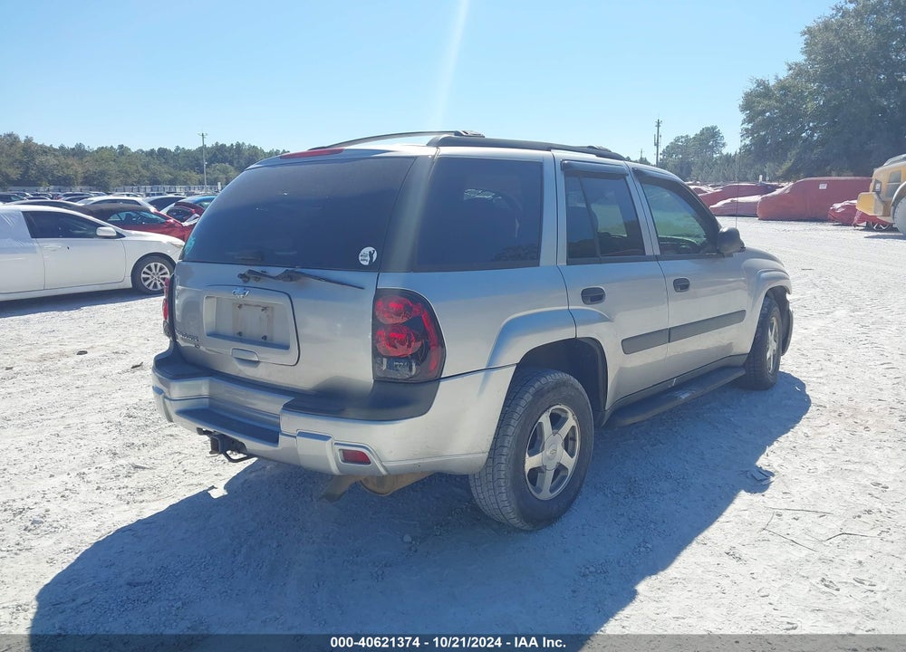 2005 CHEVROLET TRAILBLAZER LS VIN: 1GNDS13S352219312