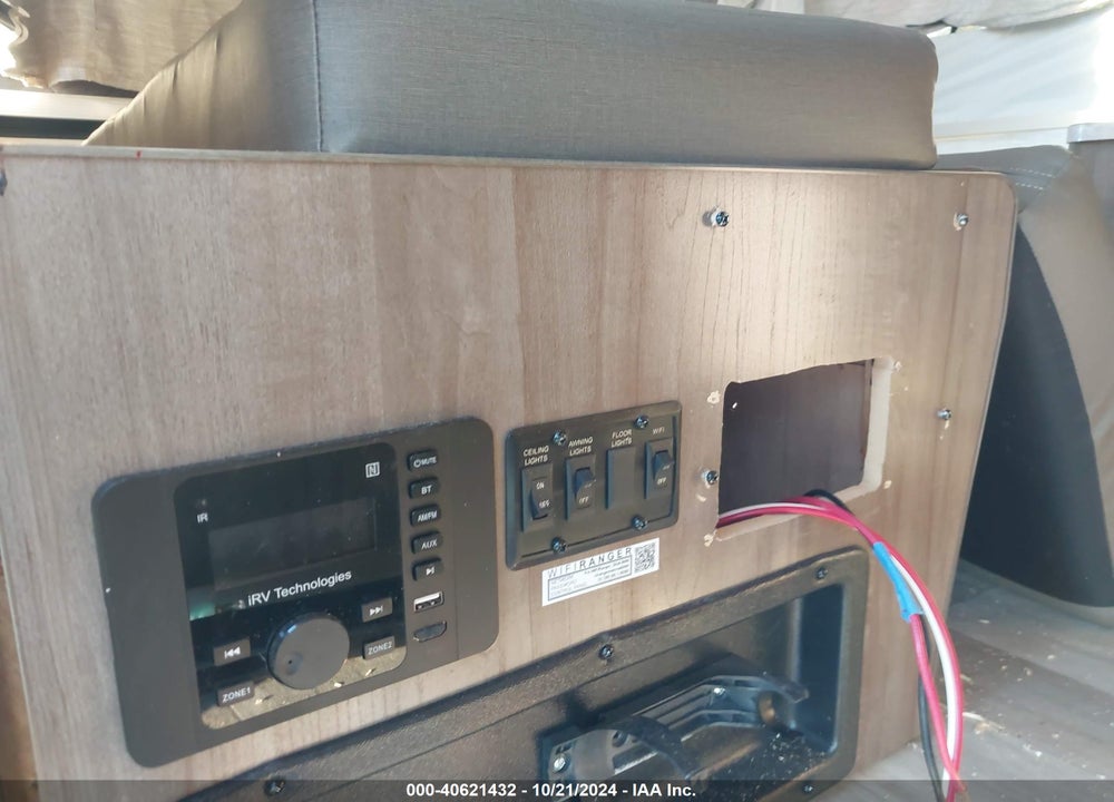 2022 FLAGSTAFF SE228BHSE VIN: 4X4CFS615ND187592