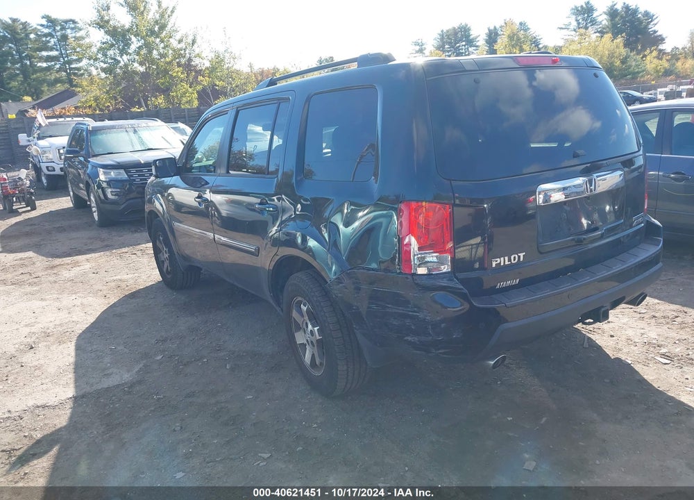 2011 HONDA PILOT TOURING VIN: 5FNYF4H95BB084316