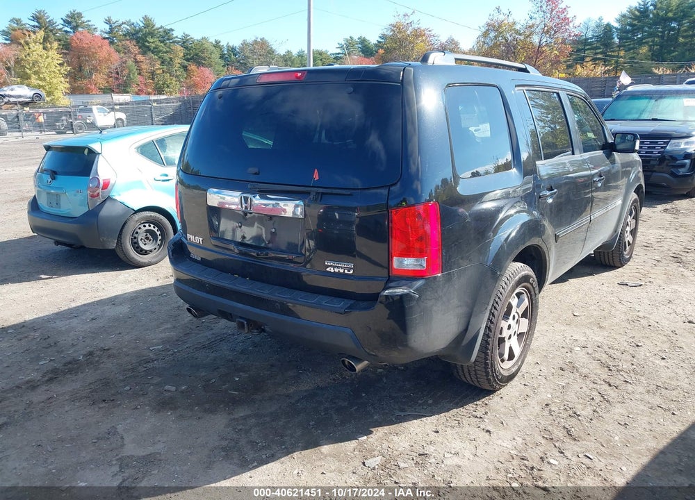 2011 HONDA PILOT TOURING VIN: 5FNYF4H95BB084316