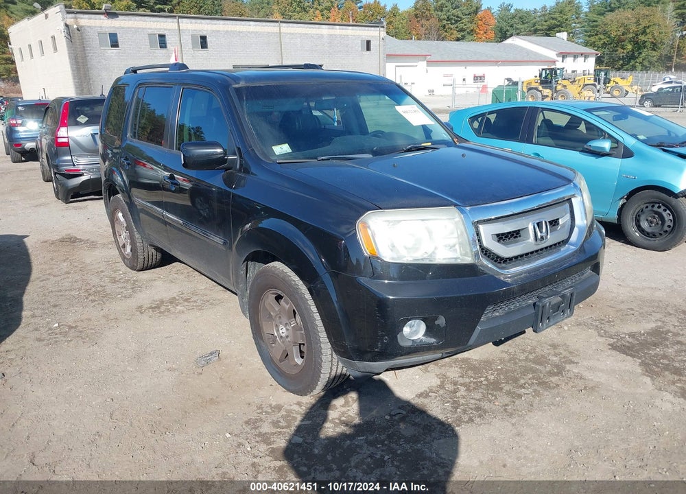 2011 HONDA PILOT TOURING VIN: 5FNYF4H95BB084316
