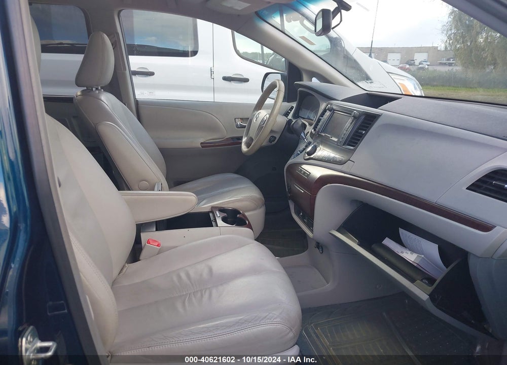 2011 TOYOTA SIENNA XLE LIMITED VIN: 5TDDK3DC1BS003040