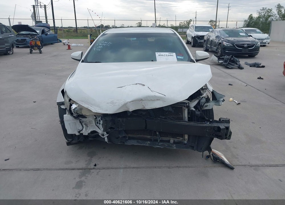 2017 TOYOTA CAMRY SE VIN: 4T1BF1FK2HU790780