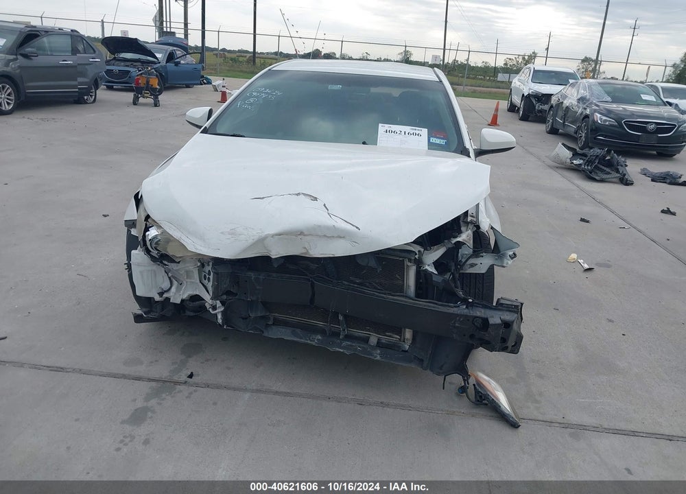 2017 TOYOTA CAMRY SE VIN: 4T1BF1FK2HU790780