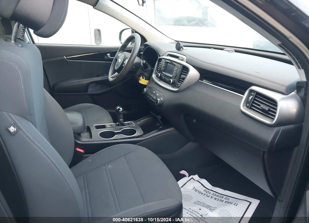 2016 KIA SORENTO 2.4L LX VIN: 5XYPGDA35GG054828