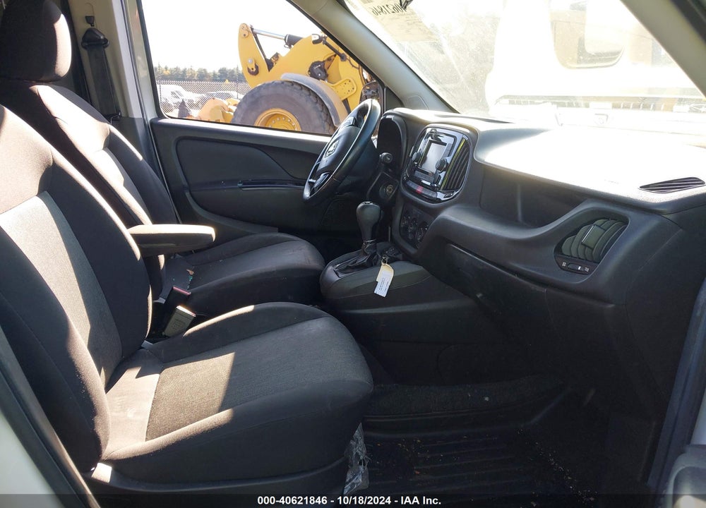 2015 RAM PROMASTER CITY TRADESMAN SLT VIN: ZFBERFBT8F6966661