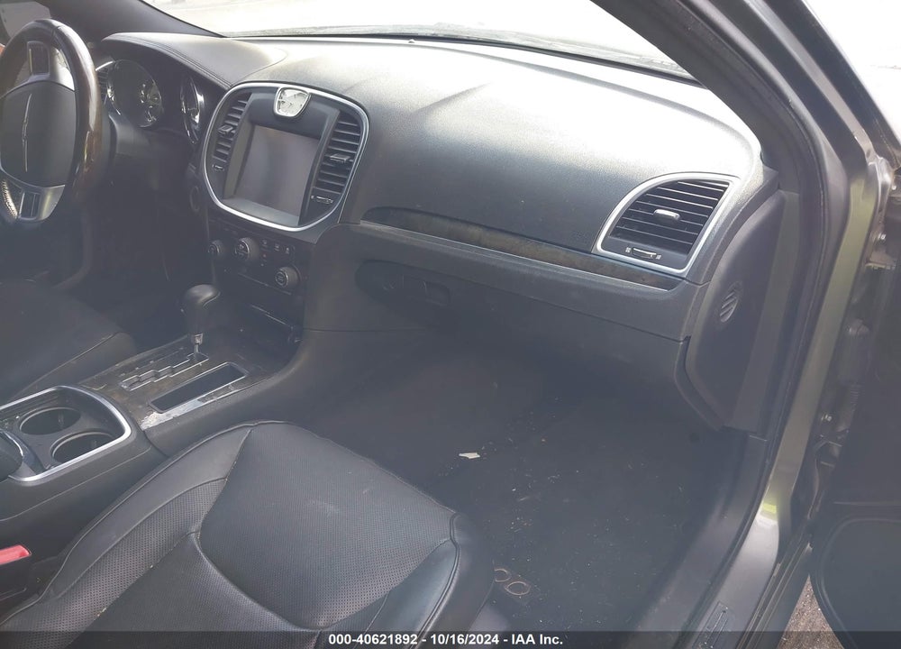 2011 CHRYSLER 300C VIN: 2C3CA6CT2BH580048