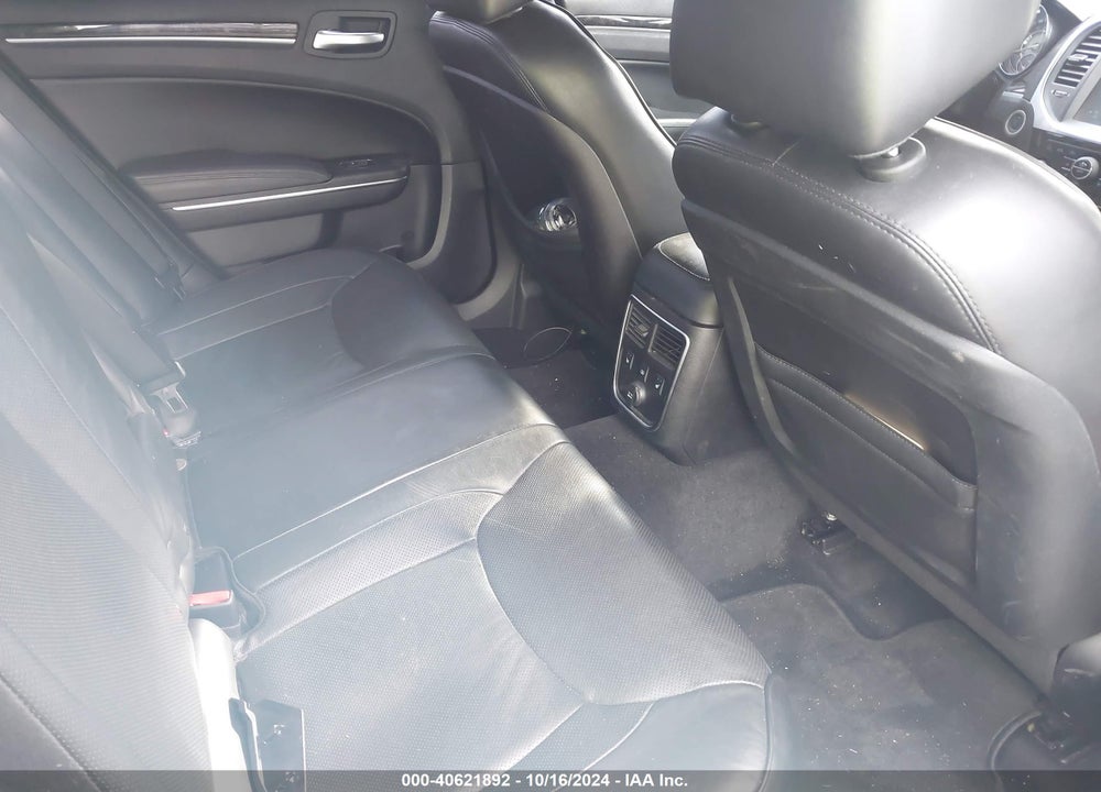 2011 CHRYSLER 300C VIN: 2C3CA6CT2BH580048