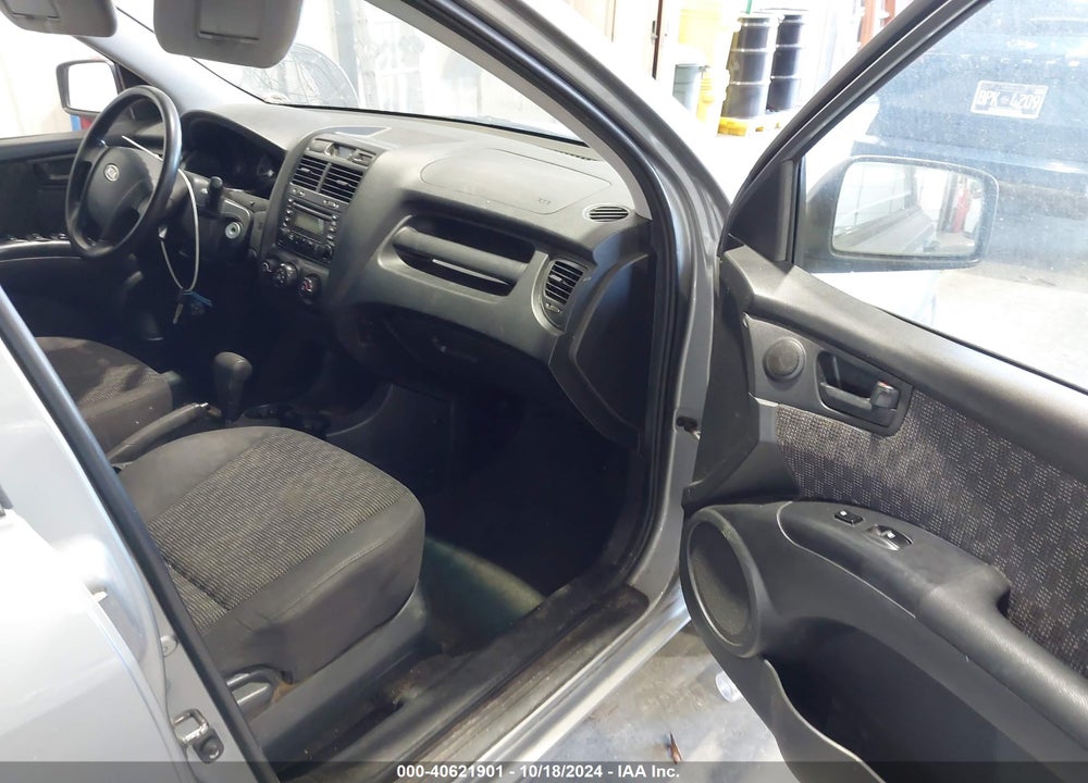 2007 KIA SPORTAGE LX VIN: KNDJF724577449428