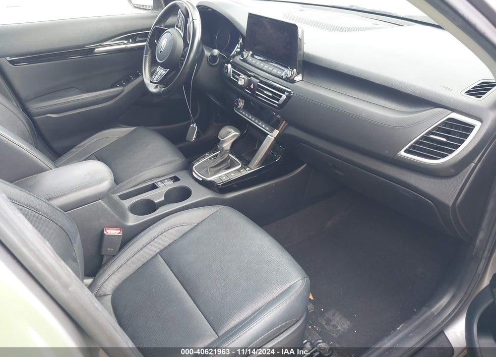 2021 KIA SELTOS SX TURBO VIN: KNDETCA24M7214050