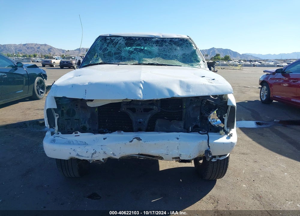 2004 CHEVROLET BLAZER LS VIN: 1GNCS18X84K152995
