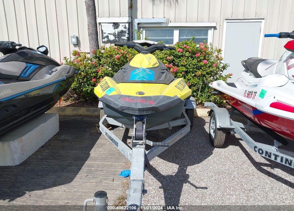 2017 SEADOO OTHER VIN: YDV73736C717