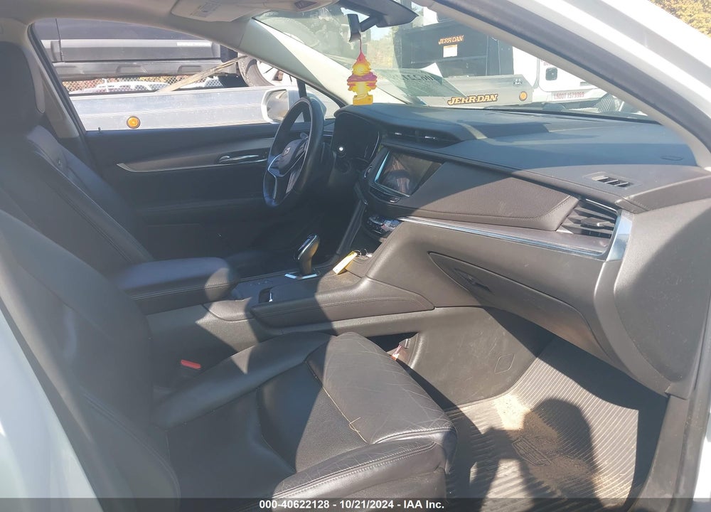 2017 CADILLAC XT5 LUXURY VIN: 1GYKNDRS5HZ126264