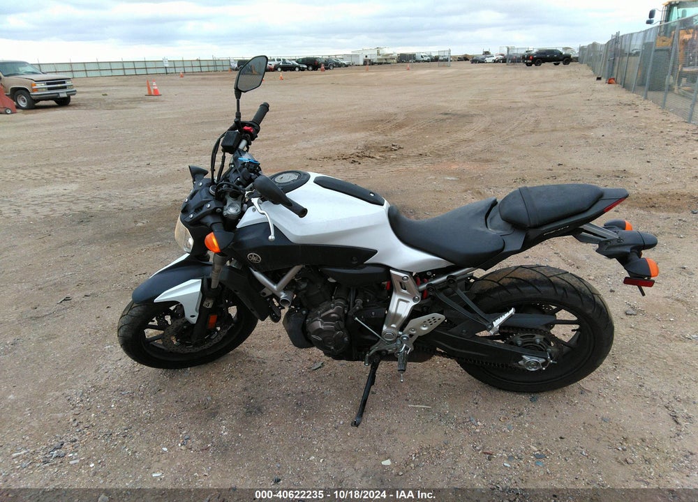 2015 YAMAHA FZ07 VIN: JYARM06E5FA000458