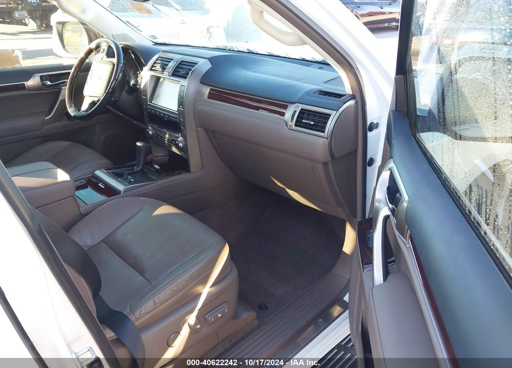 2017 LEXUS 460 VIN: JTJBM7FX3H5151095